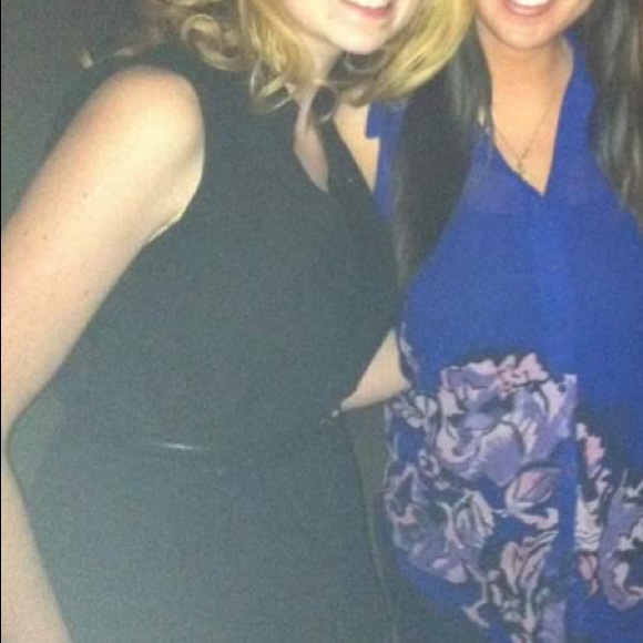 Black sleeveless button up - Picture 5 of 5